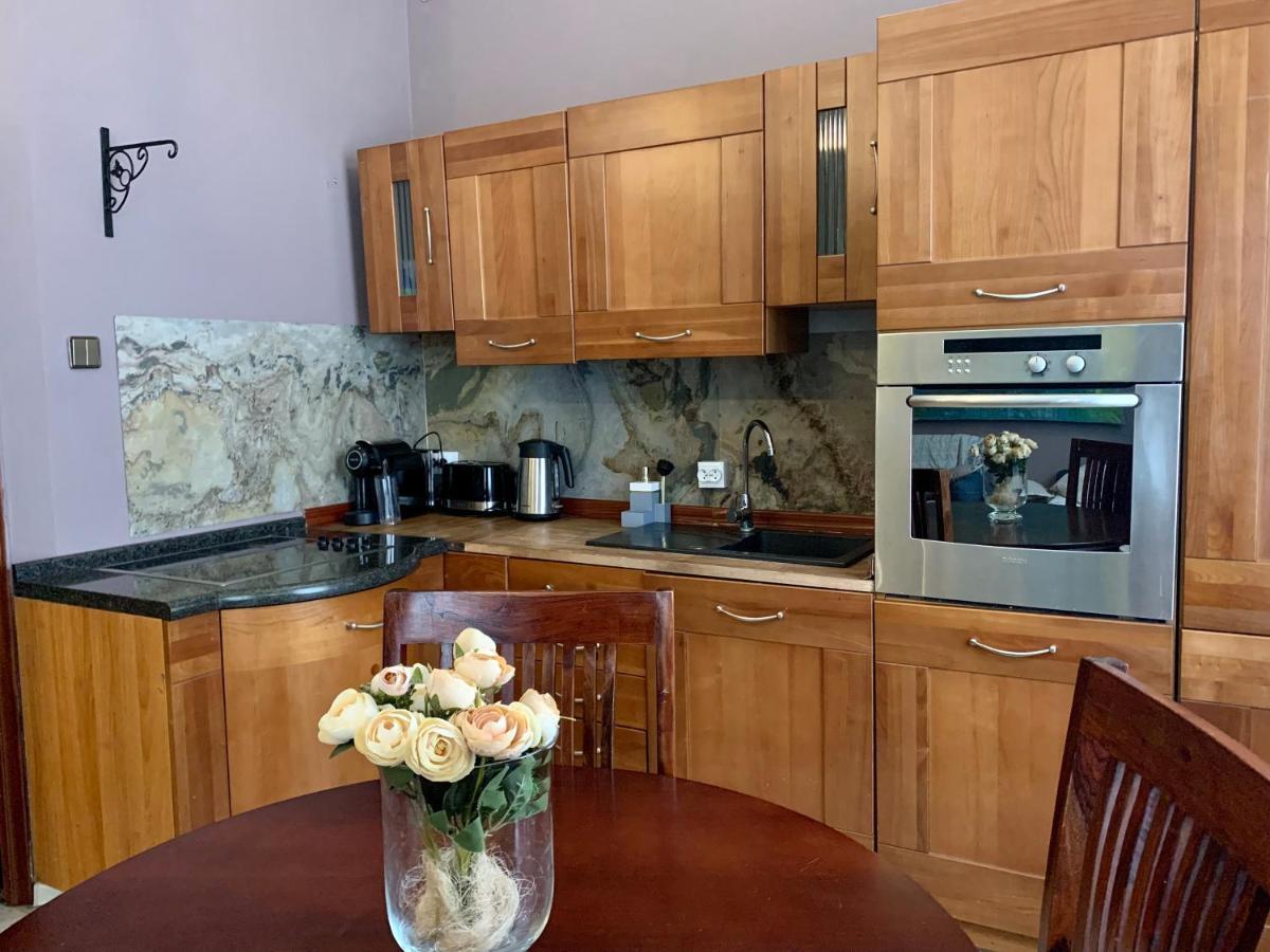 Beautiful And Charming Apartment In The Heart Of The Old Town Warszawa Zewnętrze zdjęcie
