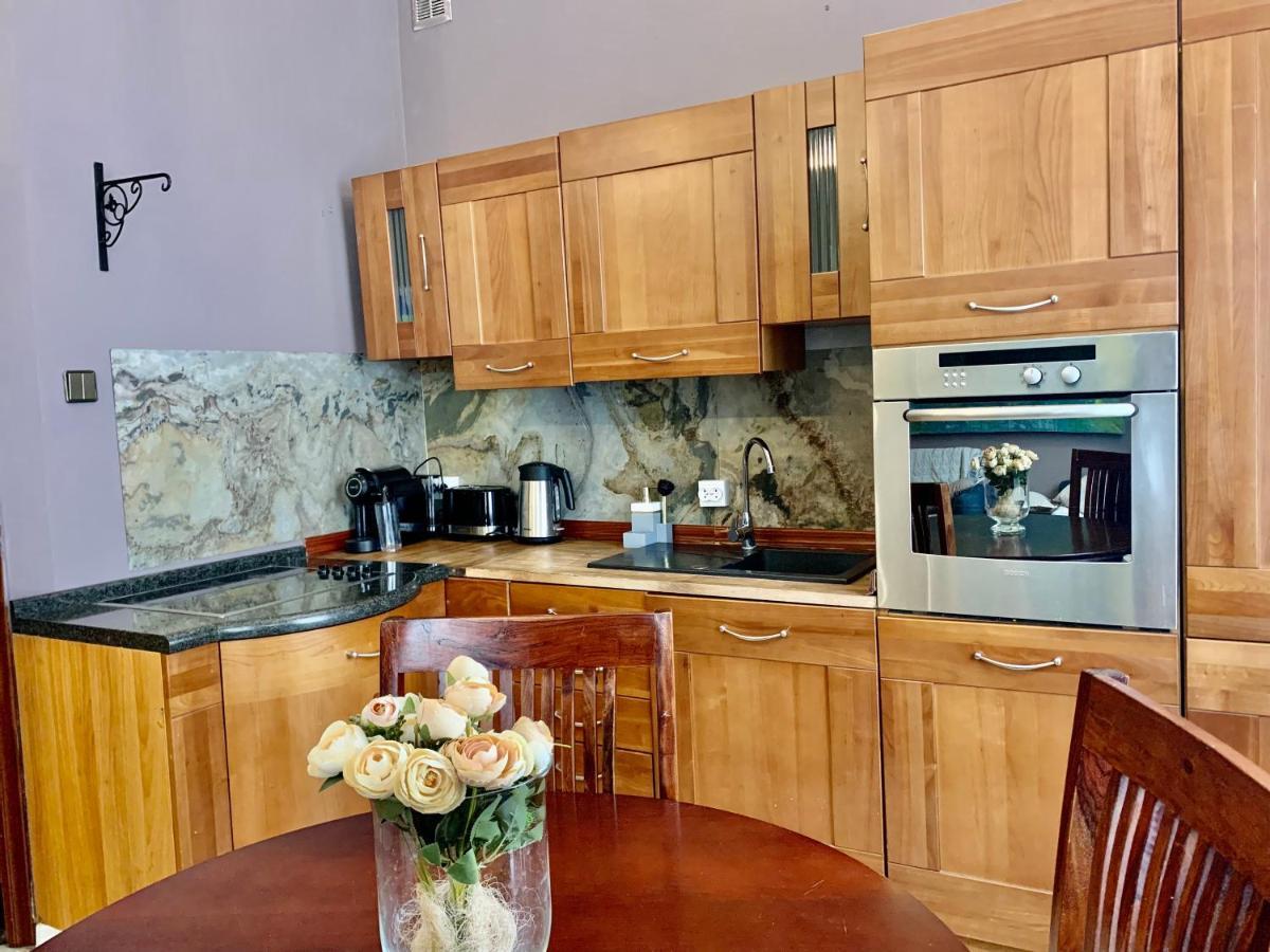 Beautiful And Charming Apartment In The Heart Of The Old Town Warszawa Zewnętrze zdjęcie